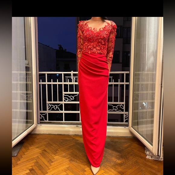 Dress - Picture 1 of 1